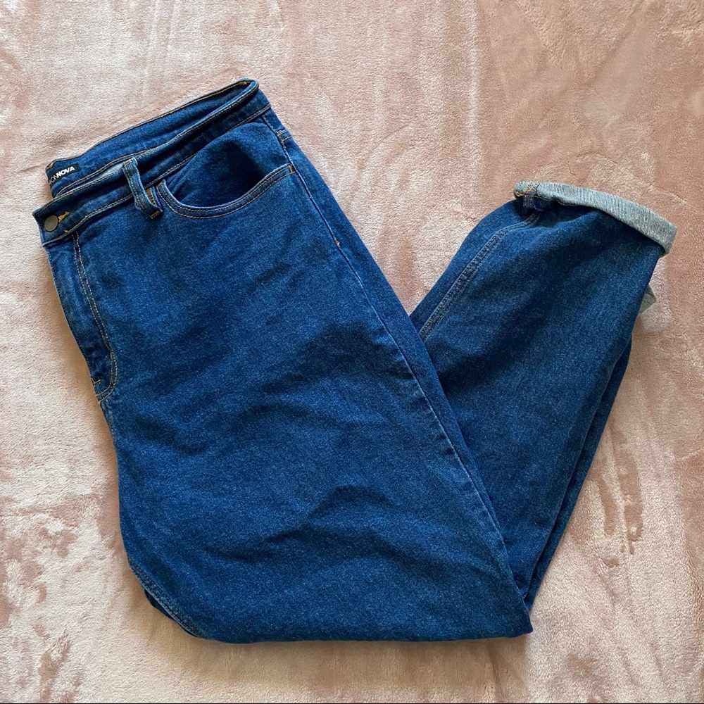 FashionNova blue denim mom jeans